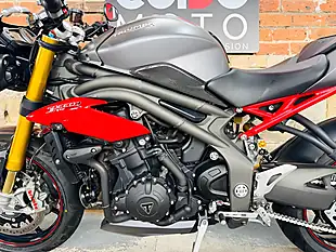 Used 2015 Triumph Speed Triple 1050 R Grey - Interior and Exterior details 15