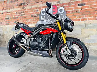 Used 2015 Triumph Speed Triple 1050 R Grey - Interior and Exterior details 3