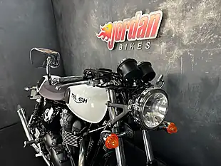 Used 2015 Triumph Thruxton 900 Ace Cafe Special Edition White - Interior and Exterior details 11