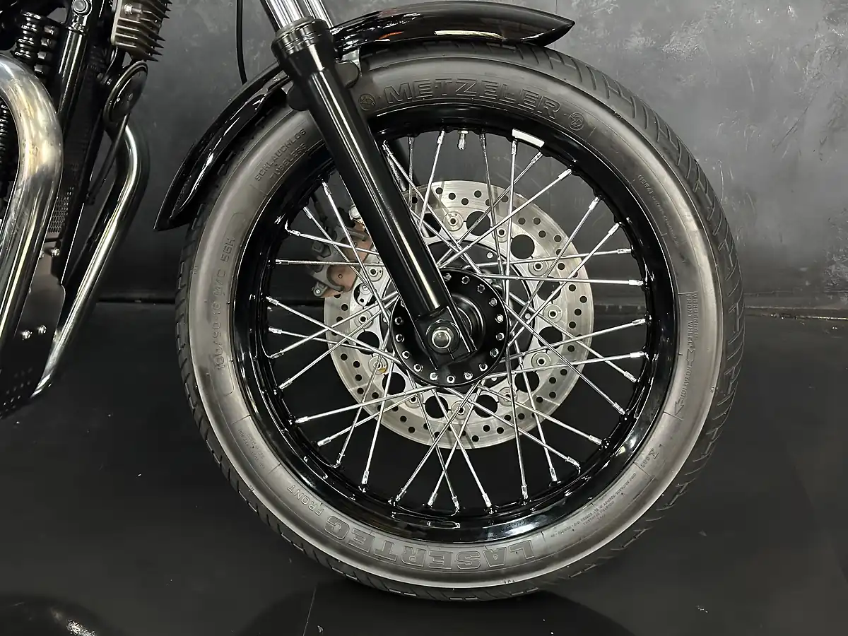 Used 2015 Triumph Thruxton 900 Ace Cafe Special Edition White - Interior and Exterior details 14