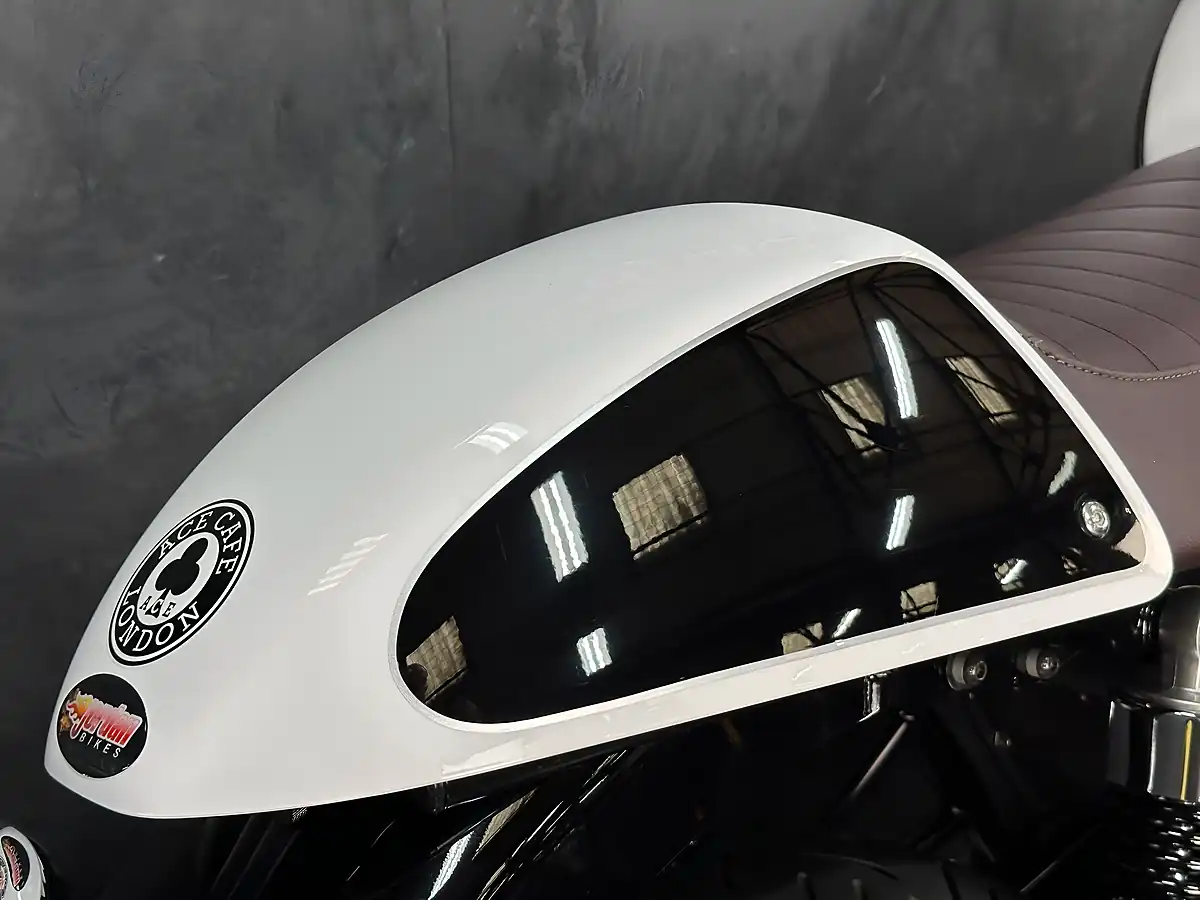 Used 2015 Triumph Thruxton 900 Ace Cafe Special Edition White - Interior and Exterior details 19