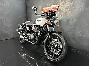 Used 2015 Triumph Thruxton 900 Ace Cafe Special Edition White - Interior and Exterior details 4