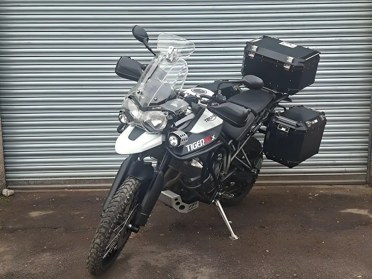 Used 2015 Triumph Tiger Xcx White - Interior and Exterior details 4