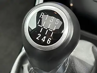 Used 2015 Vauxhall Adam Glam Black - Interior and Exterior details 16