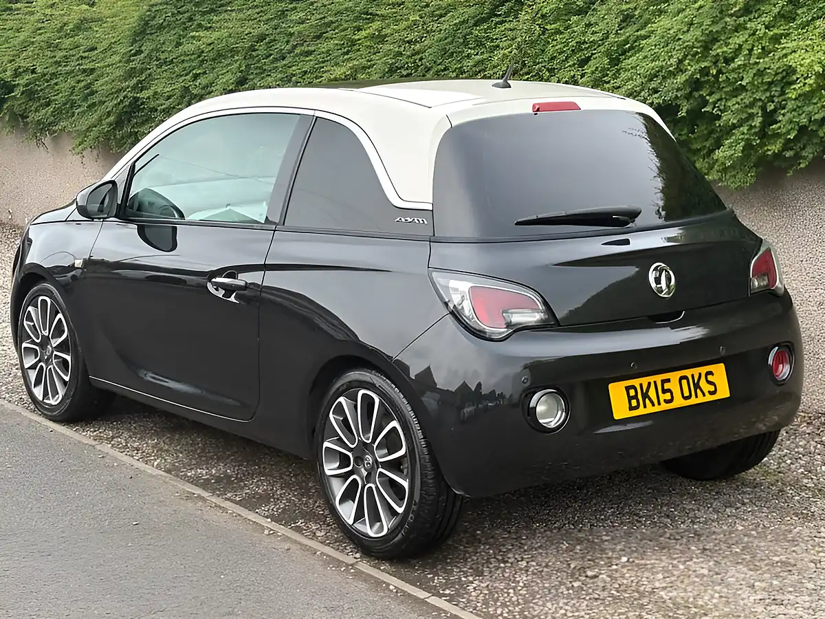 Used 2015 Vauxhall Adam Glam Black - Interior and Exterior details 5