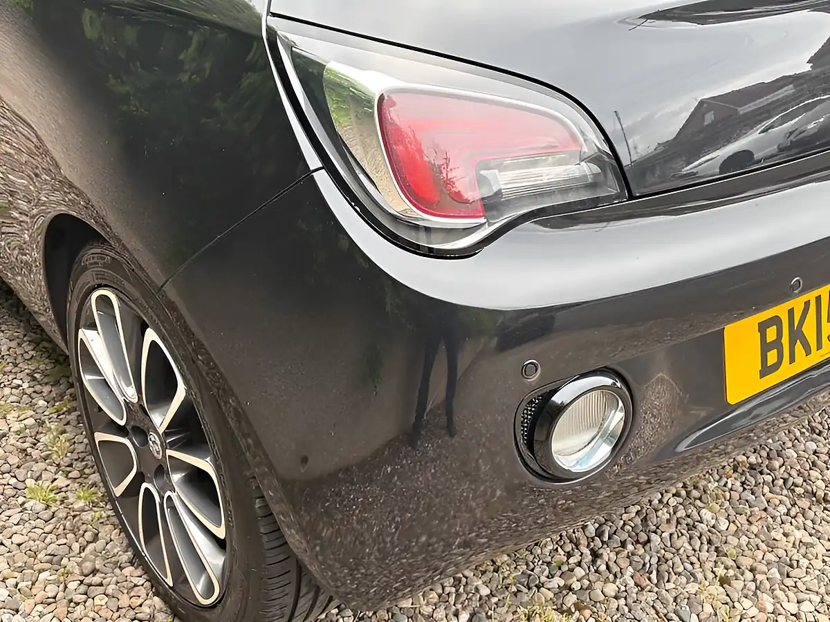Used 2015 Vauxhall Adam Glam Black - Interior and Exterior details 8