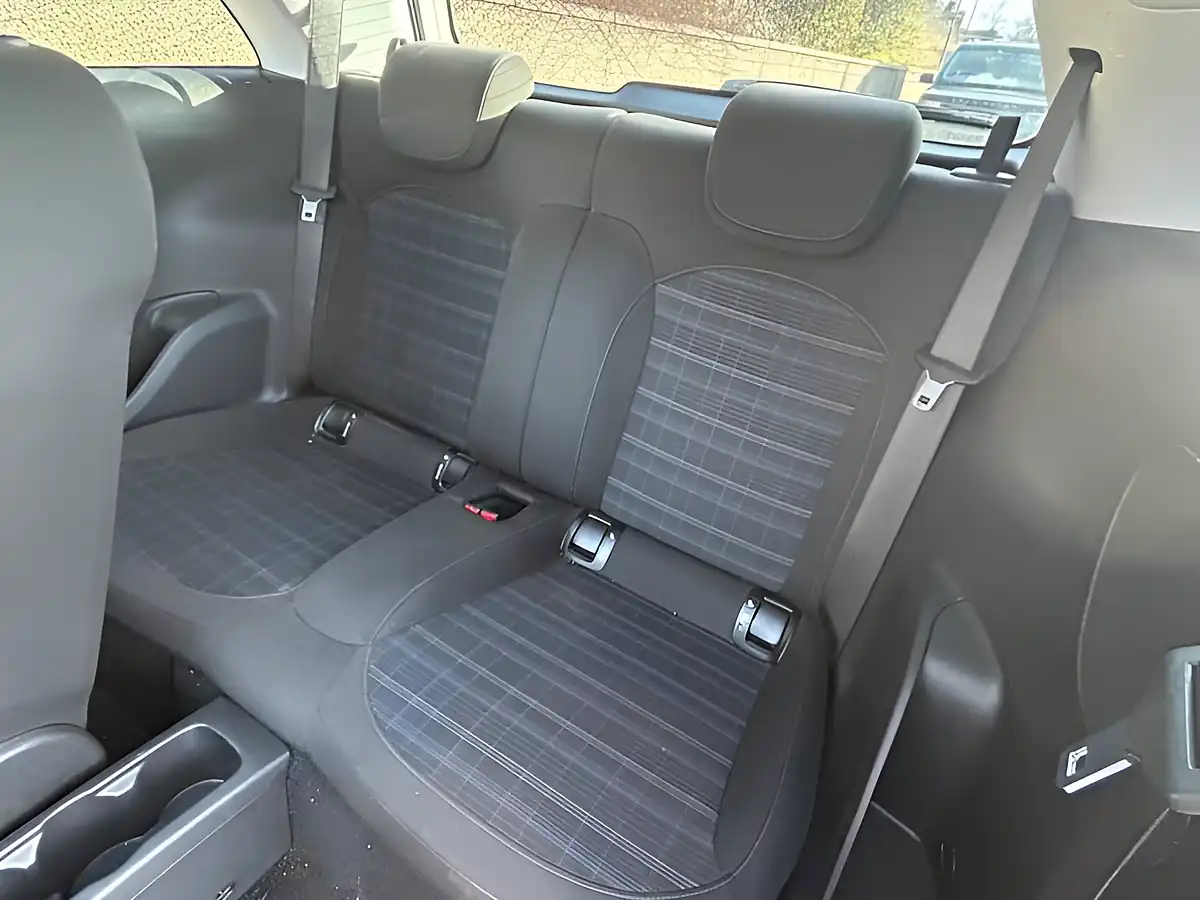 Used 2015 Vauxhall Adam Glam Black - Interior and Exterior details 8
