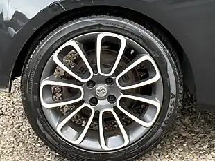 Used 2015 Vauxhall Adam Glam Black - Interior and Exterior details 4