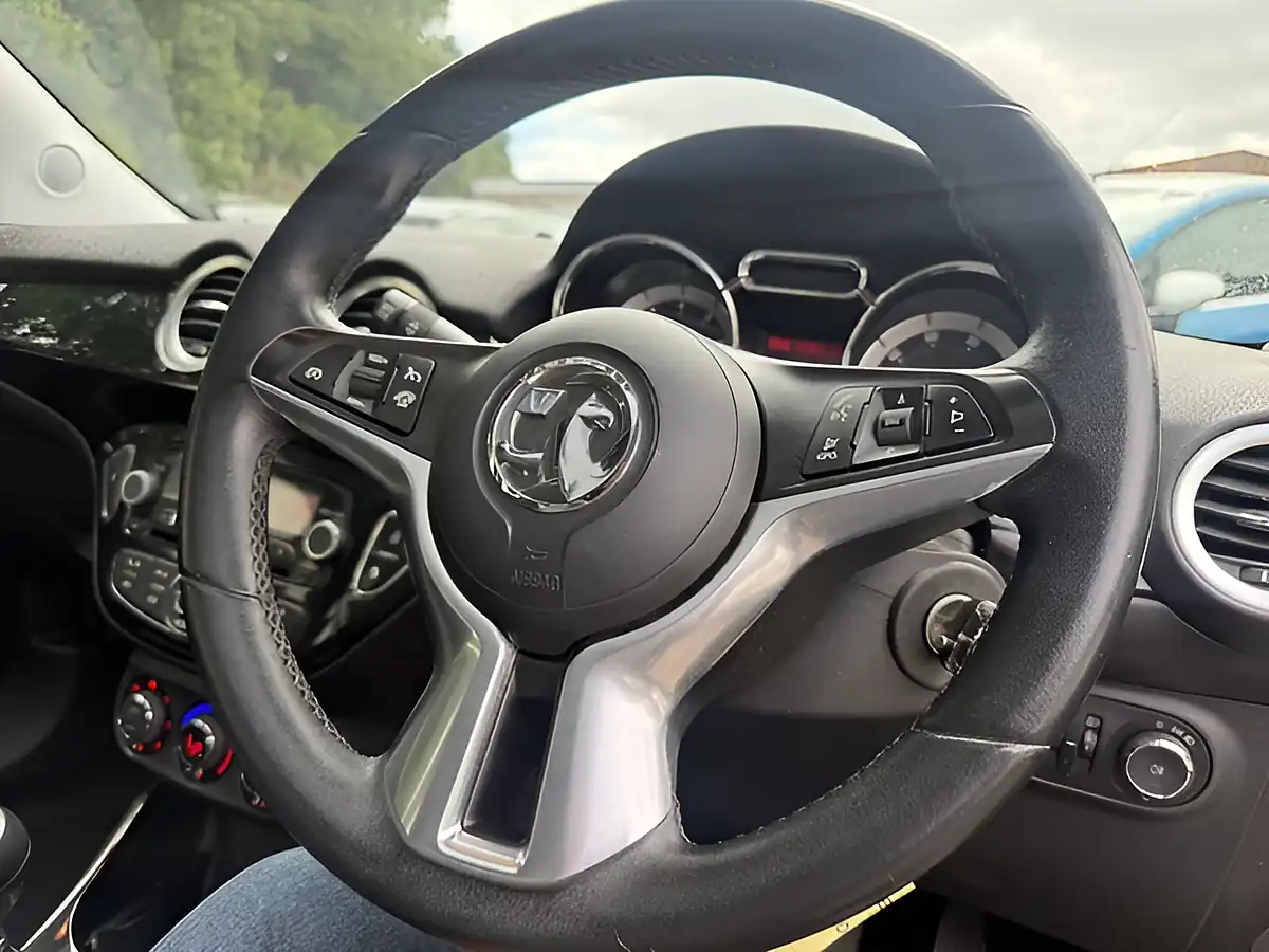 Used 2015 Vauxhall Adam Glam Black - Interior and Exterior details 18