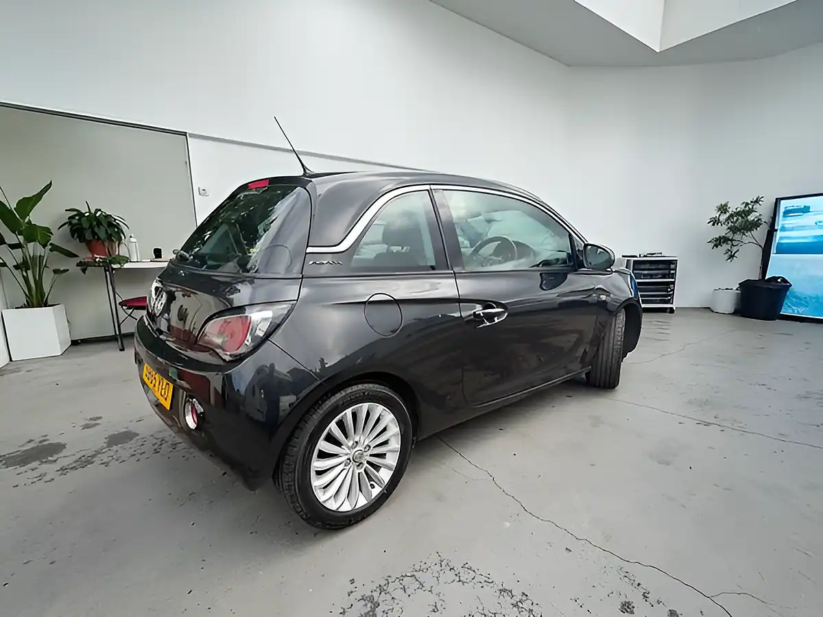 Used 2015 Vauxhall Adam Glam Black - Interior and Exterior details 4