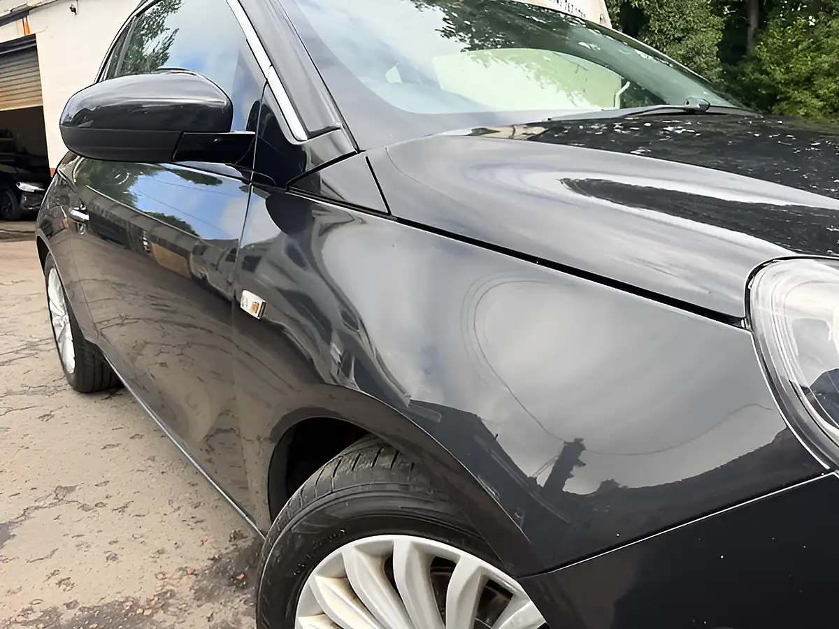 Used 2015 Vauxhall Adam Glam Black - Interior and Exterior details 8