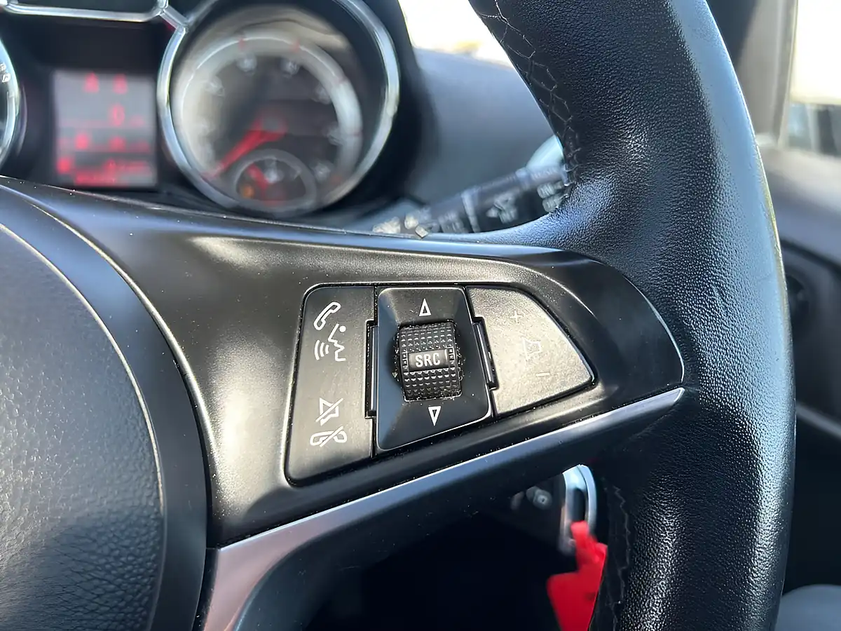 Used 2015 Vauxhall Adam Glam Blue - Interior and Exterior details 18