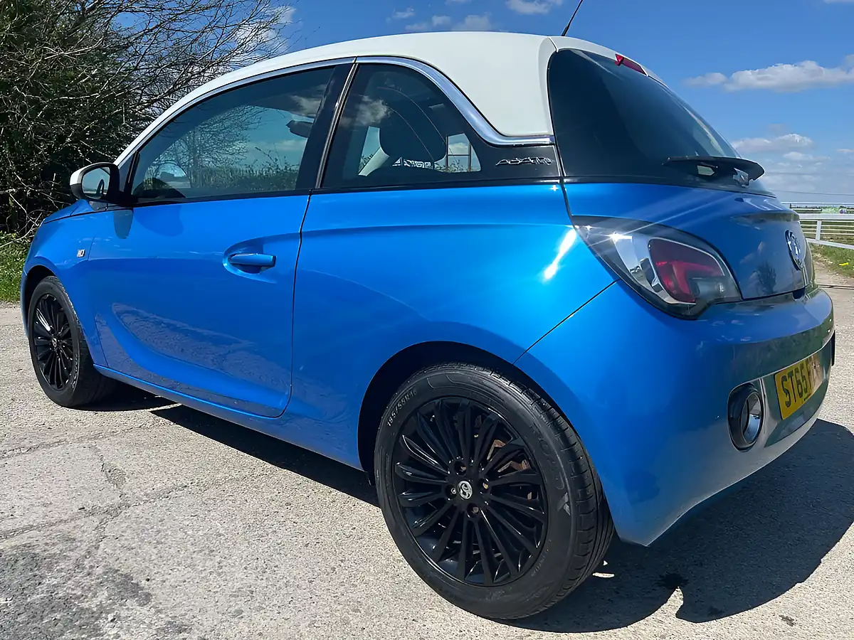 Used 2015 Vauxhall Adam Glam Blue - Interior and Exterior details 6