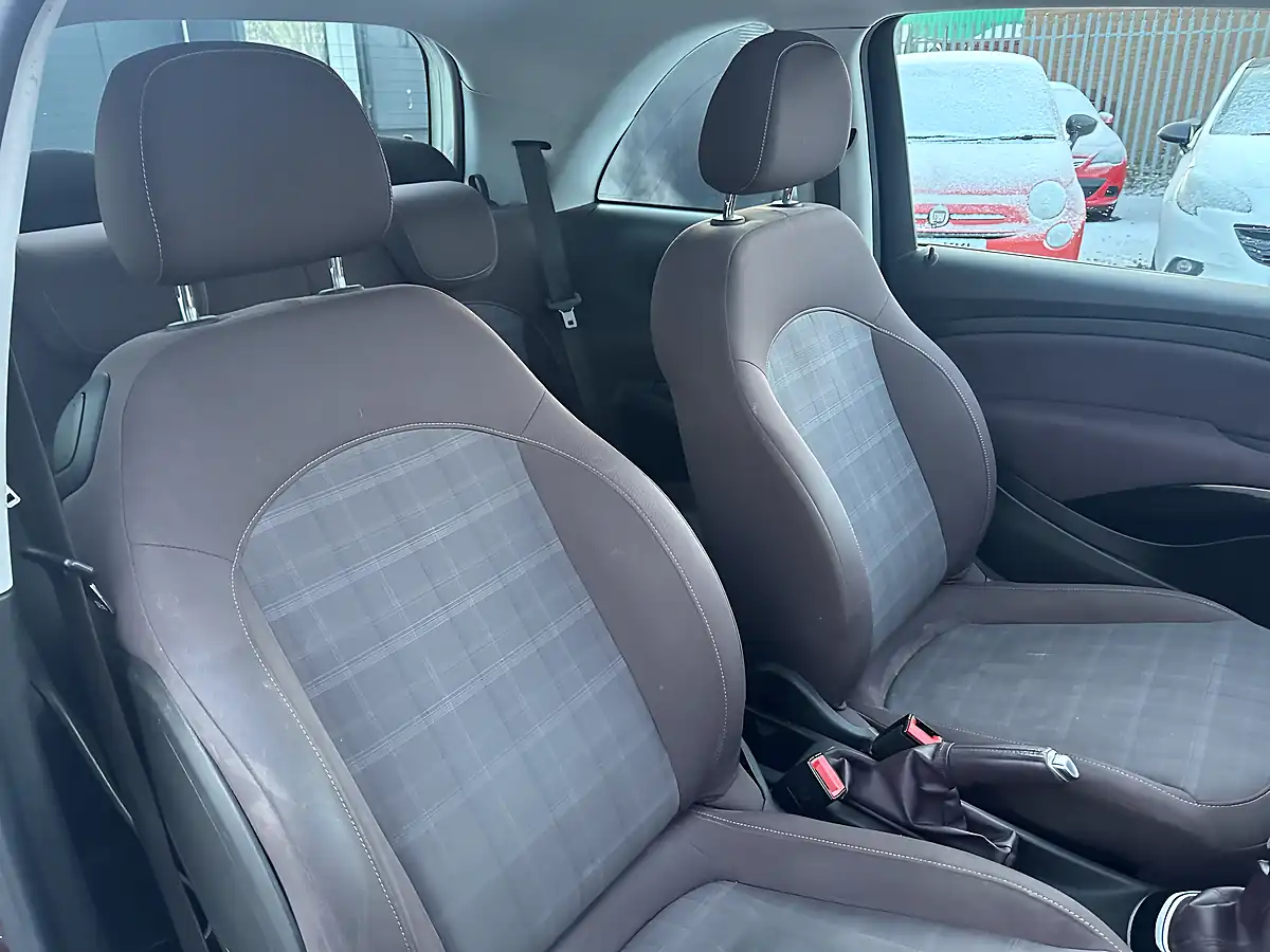 Used 2015 Vauxhall Adam Glam Red - Interior and Exterior details 13
