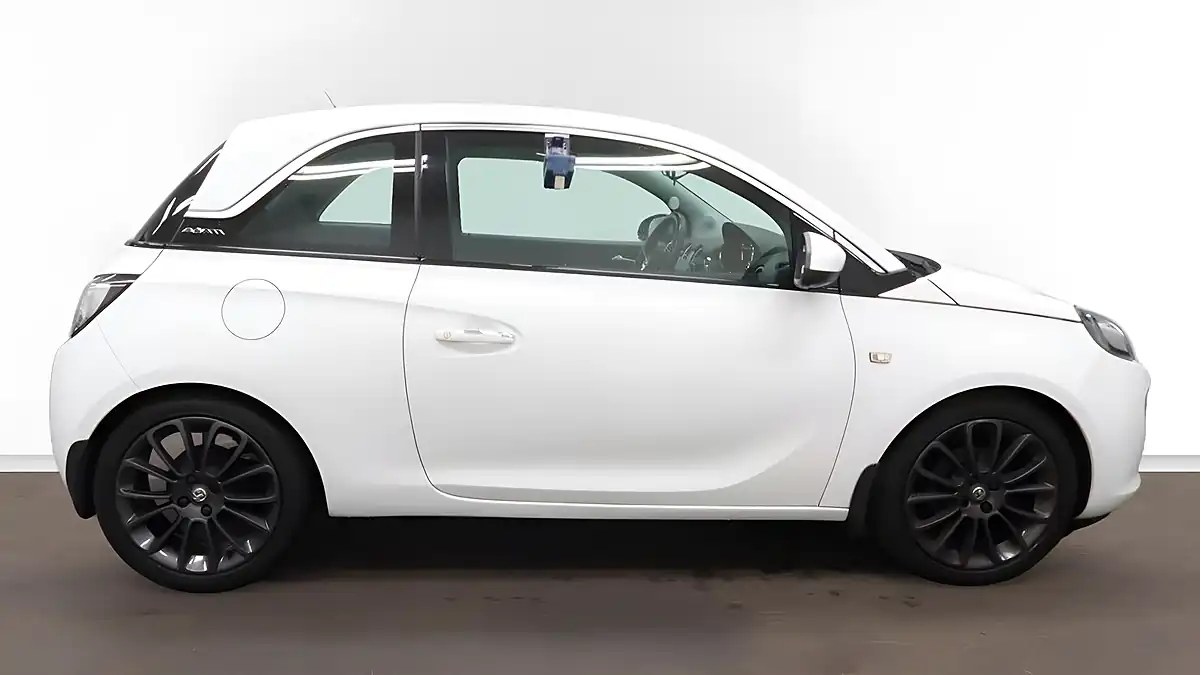 Used 2015 Vauxhall Adam Glam White - Interior and Exterior details 5