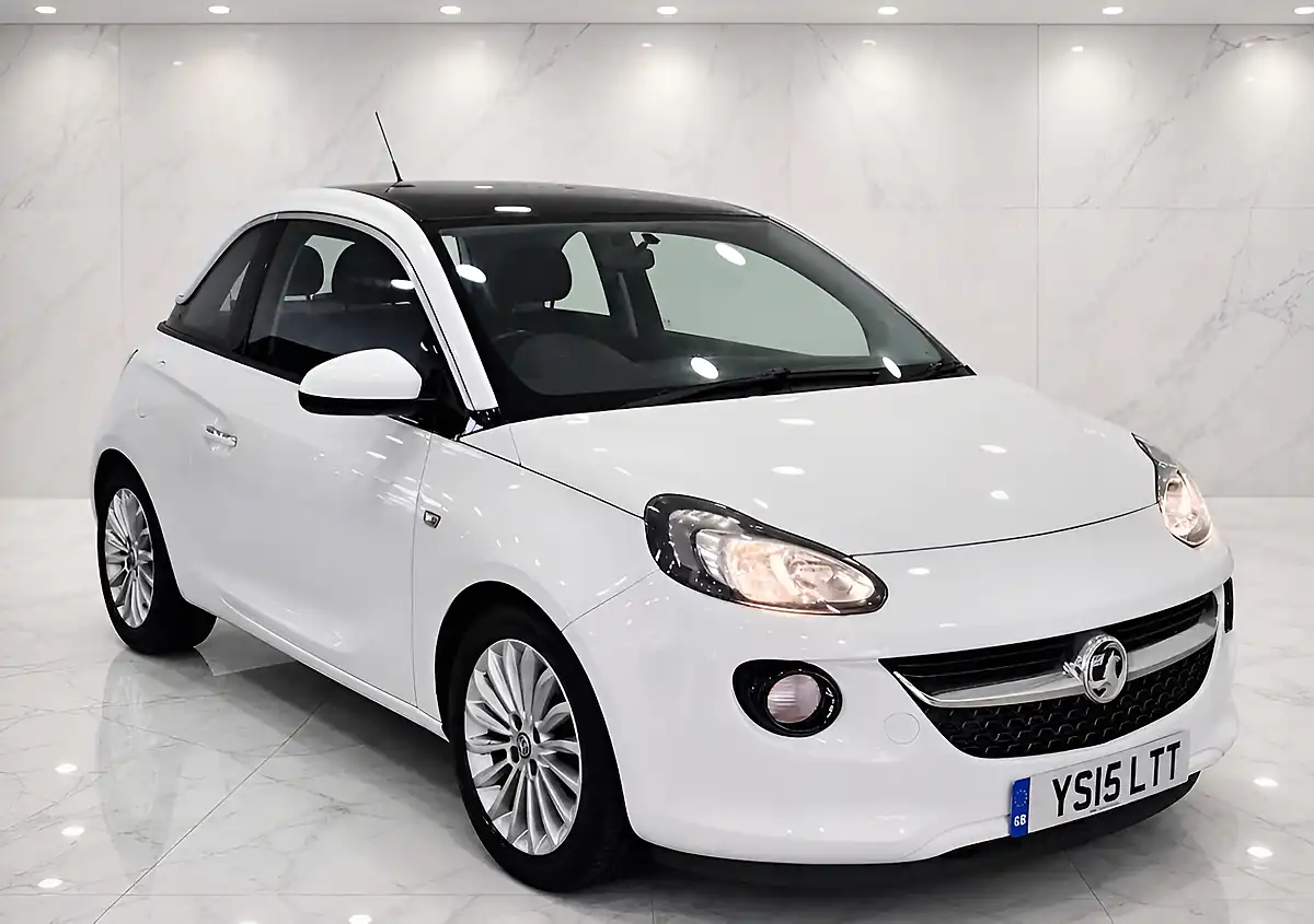 Used 2015 Vauxhall Adam Glam White - Front View
