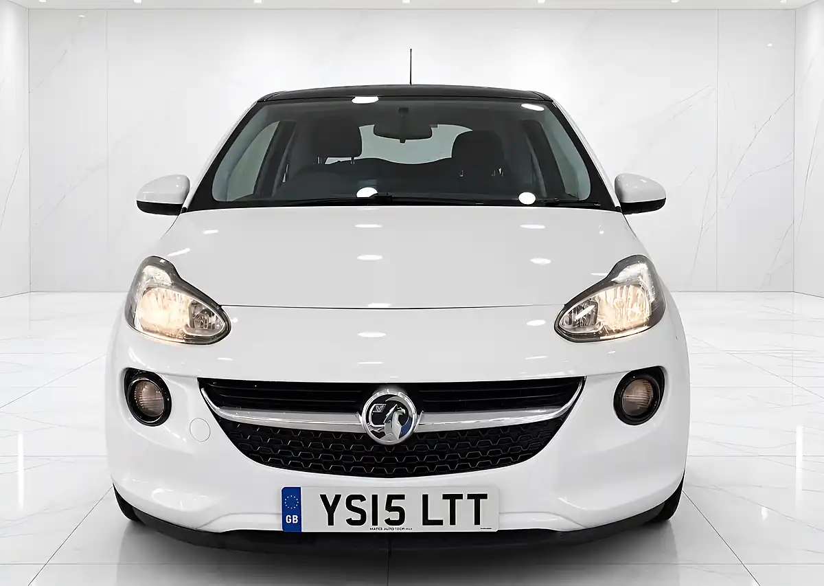 Used 2015 Vauxhall Adam Glam White - Interior and Exterior details 2
