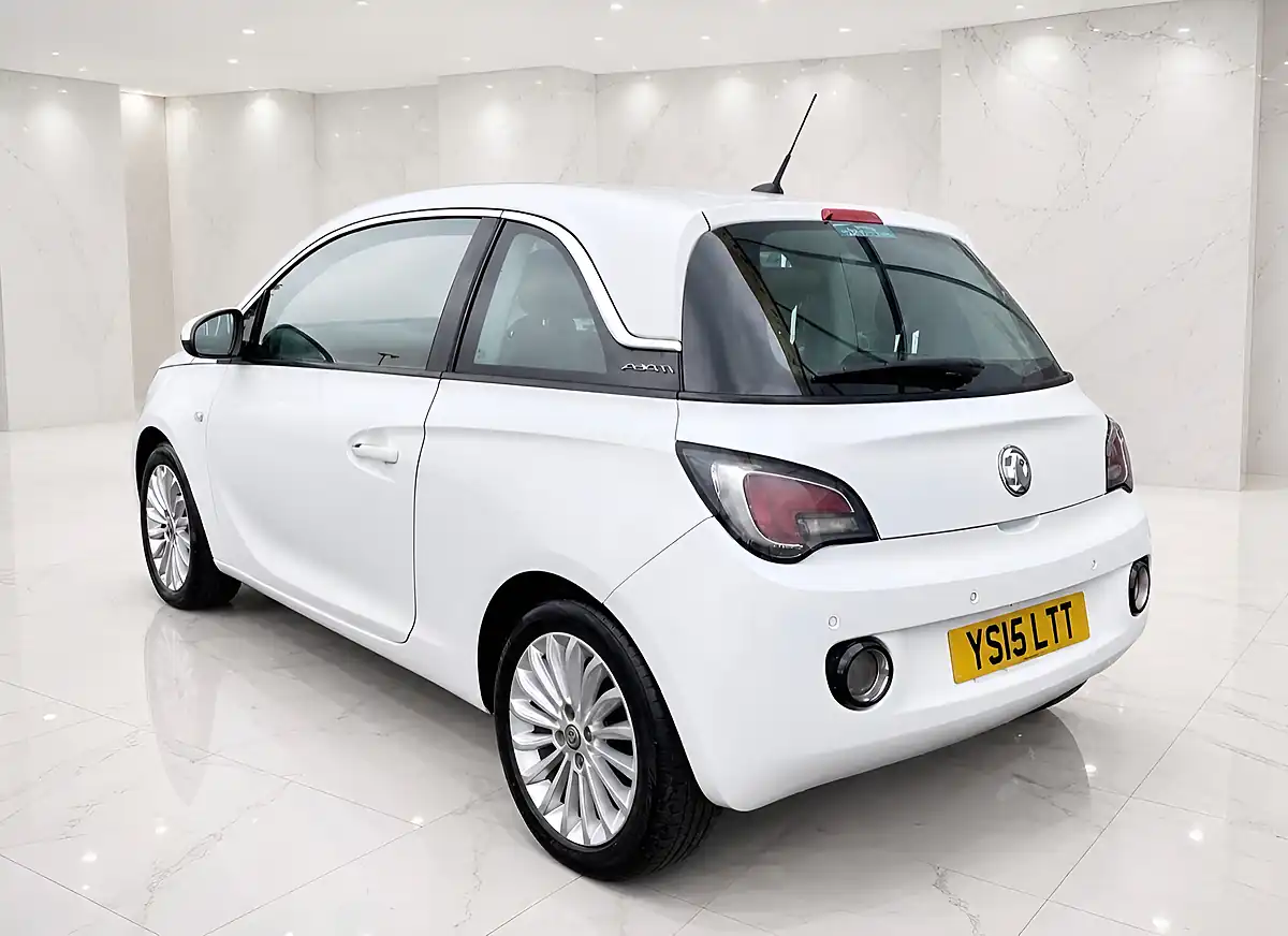 Used 2015 Vauxhall Adam Glam White - Interior and Exterior details 5