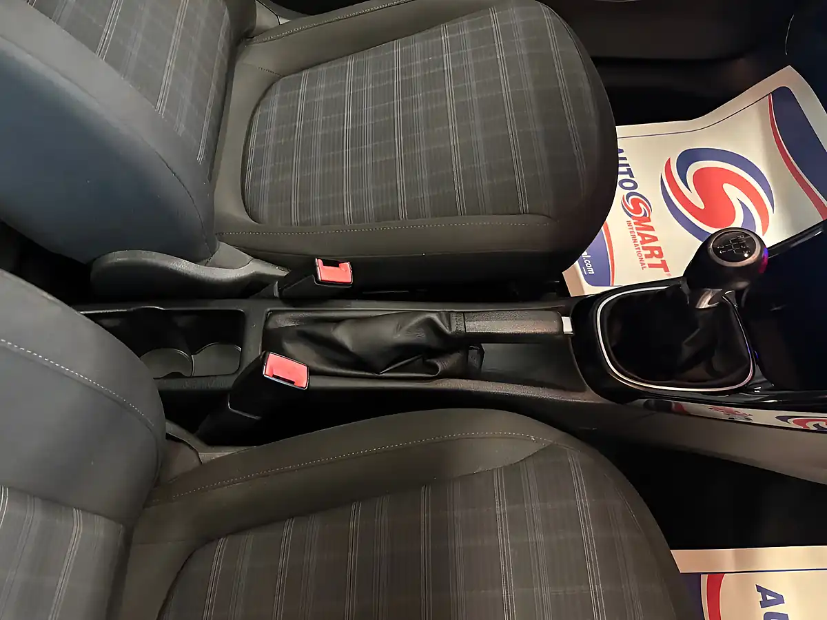 Used 2015 Vauxhall Adam Glam White - Interior and Exterior details 16