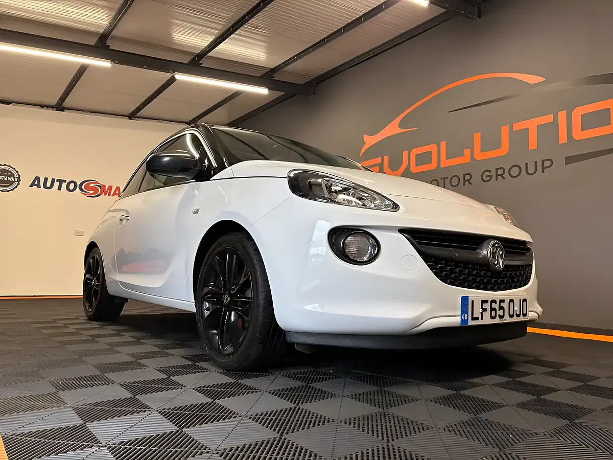 Used 2015 Vauxhall Adam Glam White - Interior and Exterior details 9
