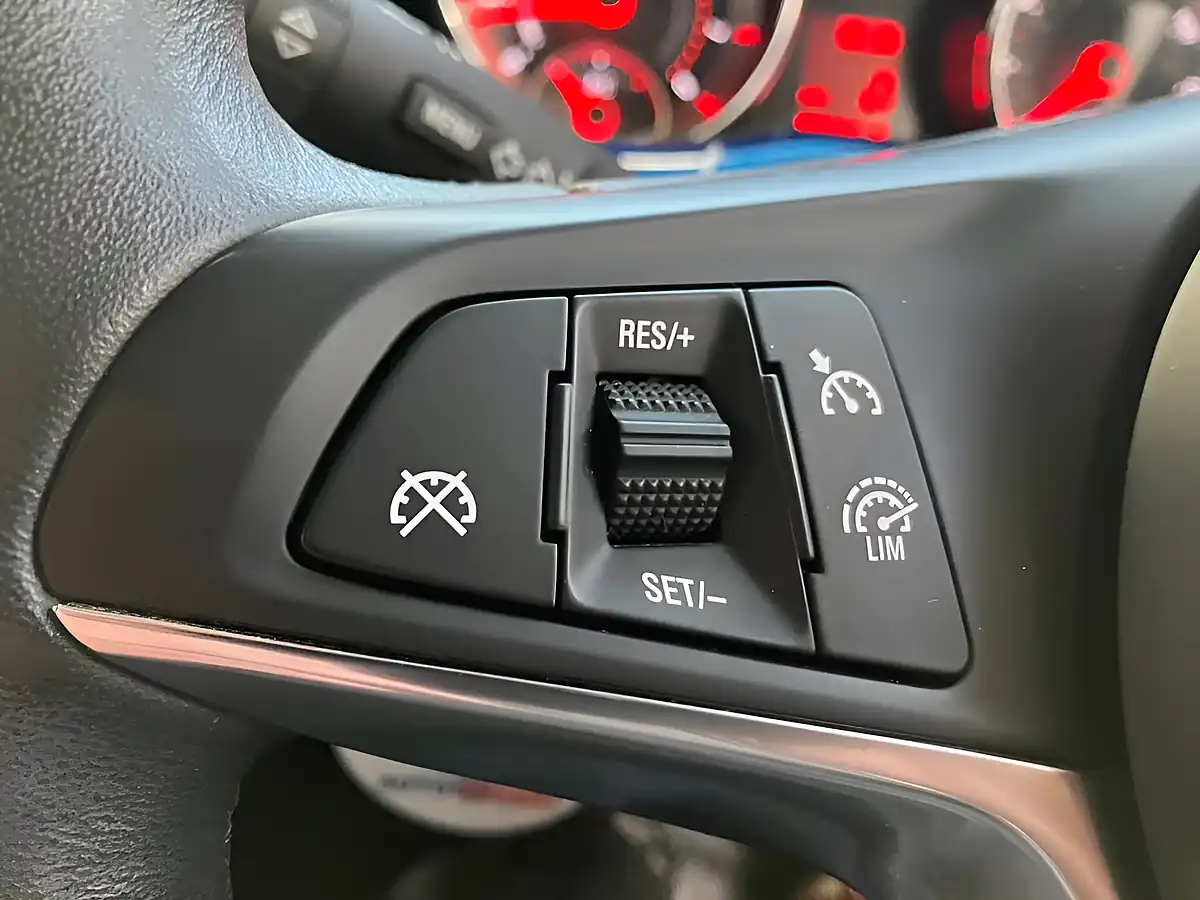Used 2015 Vauxhall Adam Jam Blue - Interior and Exterior details 16