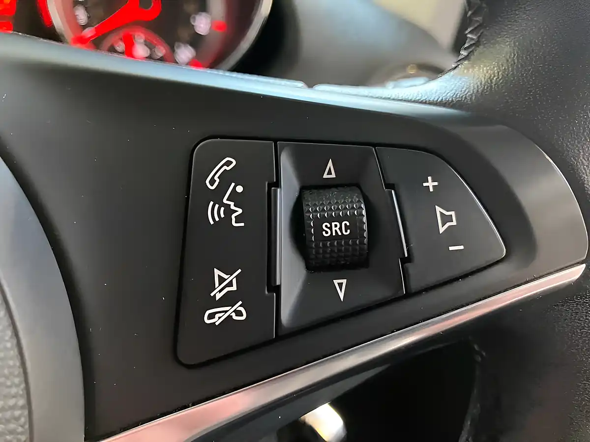 Used 2015 Vauxhall Adam Jam Blue - Interior and Exterior details 17