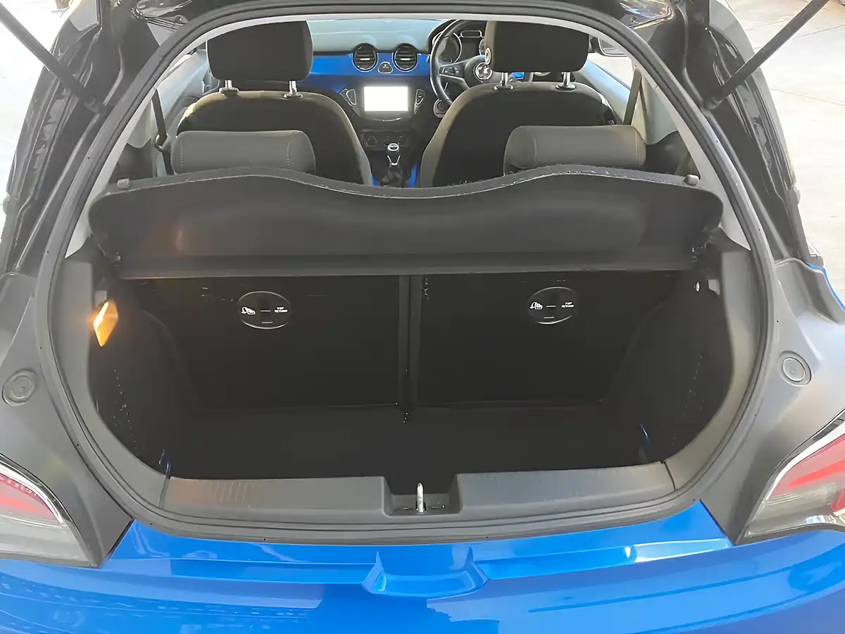 Used 2015 Vauxhall Adam Jam Blue - Interior and Exterior details 9