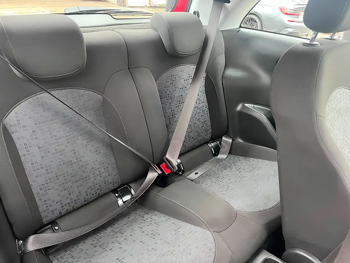 Used 2015 Vauxhall Adam Jam Red - Interior and Exterior details 12