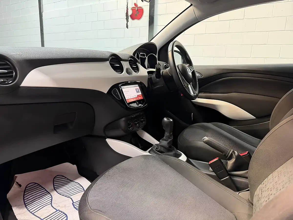 Used 2015 Vauxhall Adam Jam White - Interior and Exterior details 12