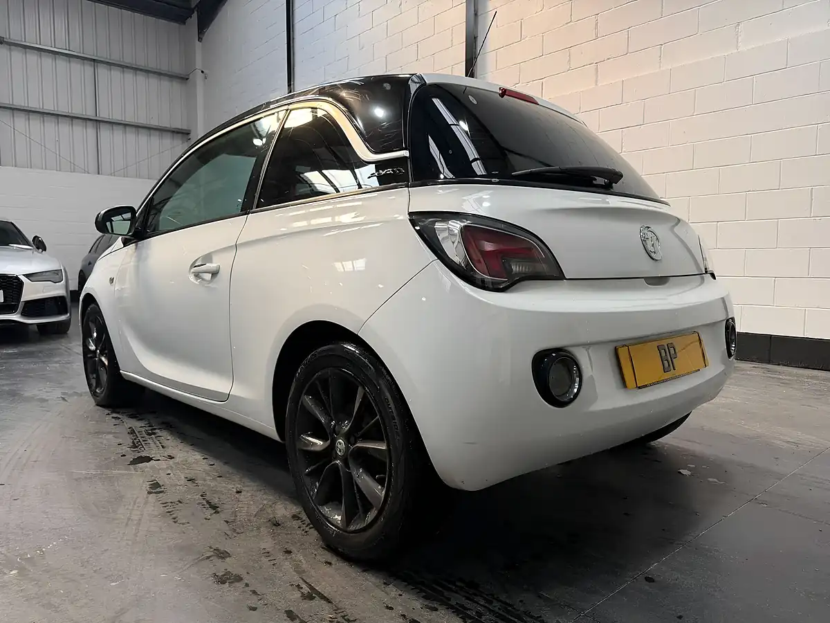 Used 2015 Vauxhall Adam Jam White - Interior and Exterior details 4