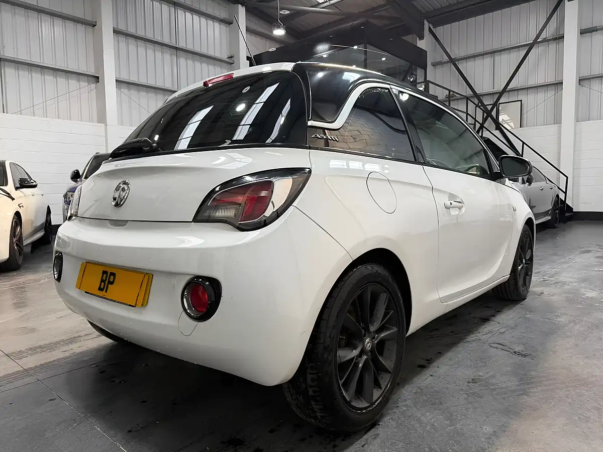 Used 2015 Vauxhall Adam Jam White - Interior and Exterior details 9