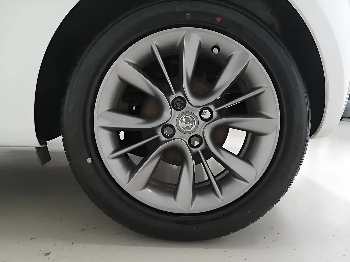 Used 2015 Vauxhall Adam Jam White - Interior and Exterior details 17