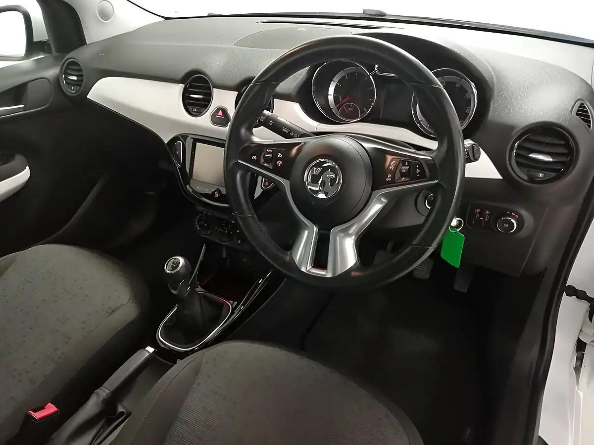 Used 2015 Vauxhall Adam Jam White - Interior and Exterior details 6