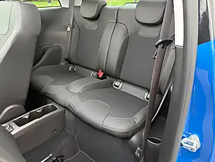 Used 2015 Vauxhall Adam Rocks Air Blue - Interior and Exterior details 10