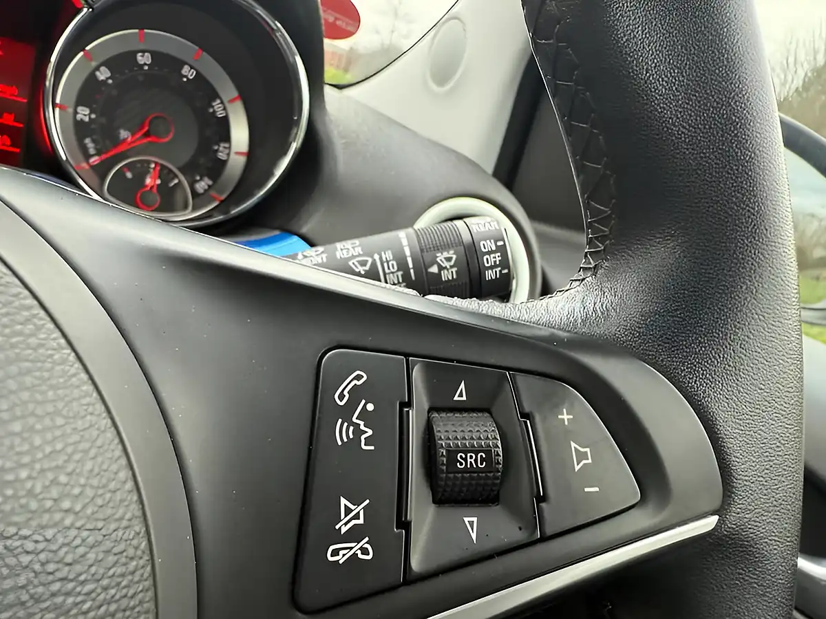 Used 2015 Vauxhall Adam Rocks Air Blue - Interior and Exterior details 17