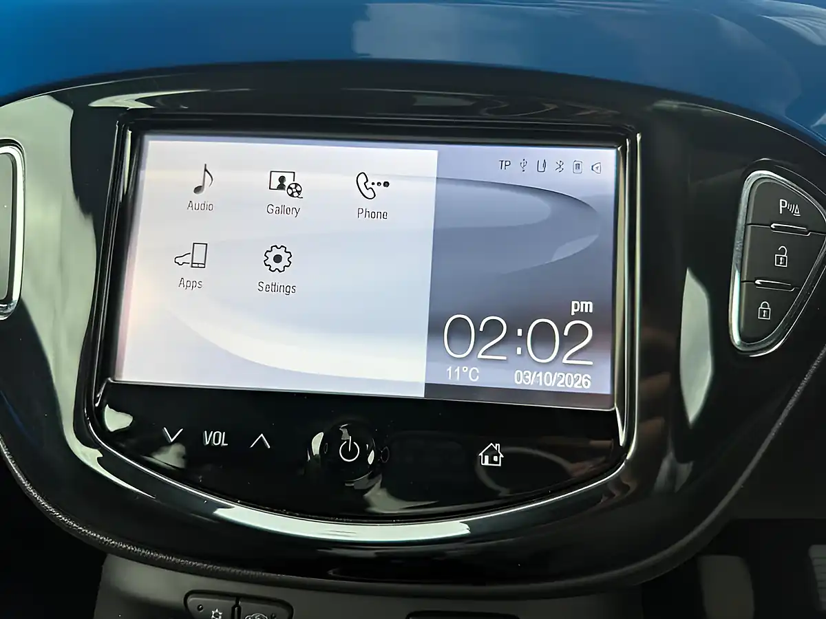Used 2015 Vauxhall Adam Rocks Air Blue - Interior and Exterior details 20