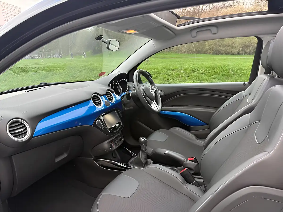 Used 2015 Vauxhall Adam Rocks Air Blue - Interior and Exterior details 7