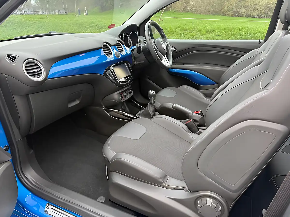 Used 2015 Vauxhall Adam Rocks Air Blue - Interior and Exterior details 8