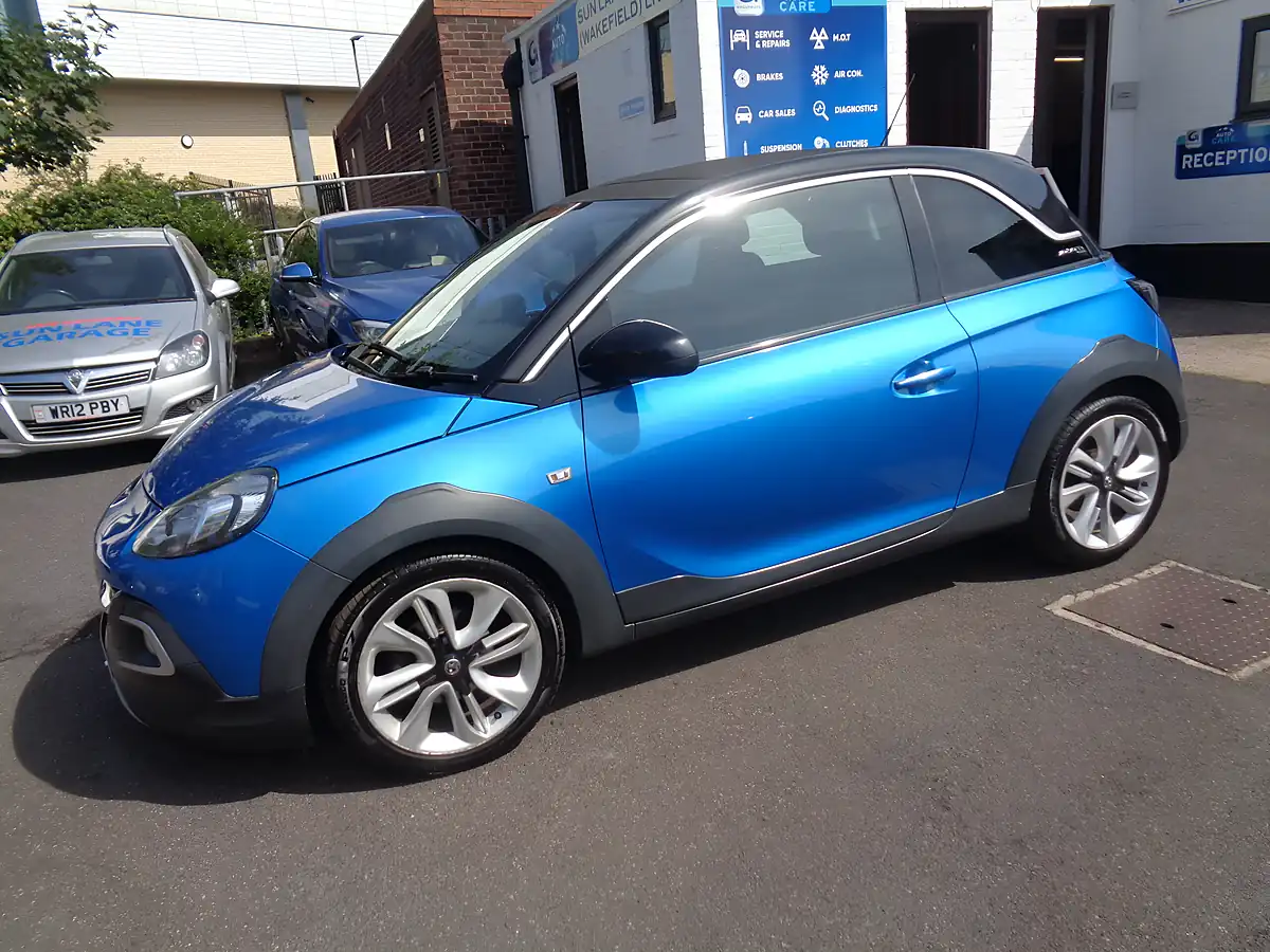 Used 2015 Vauxhall Adam Rocks Air - Interior and Exterior details 4