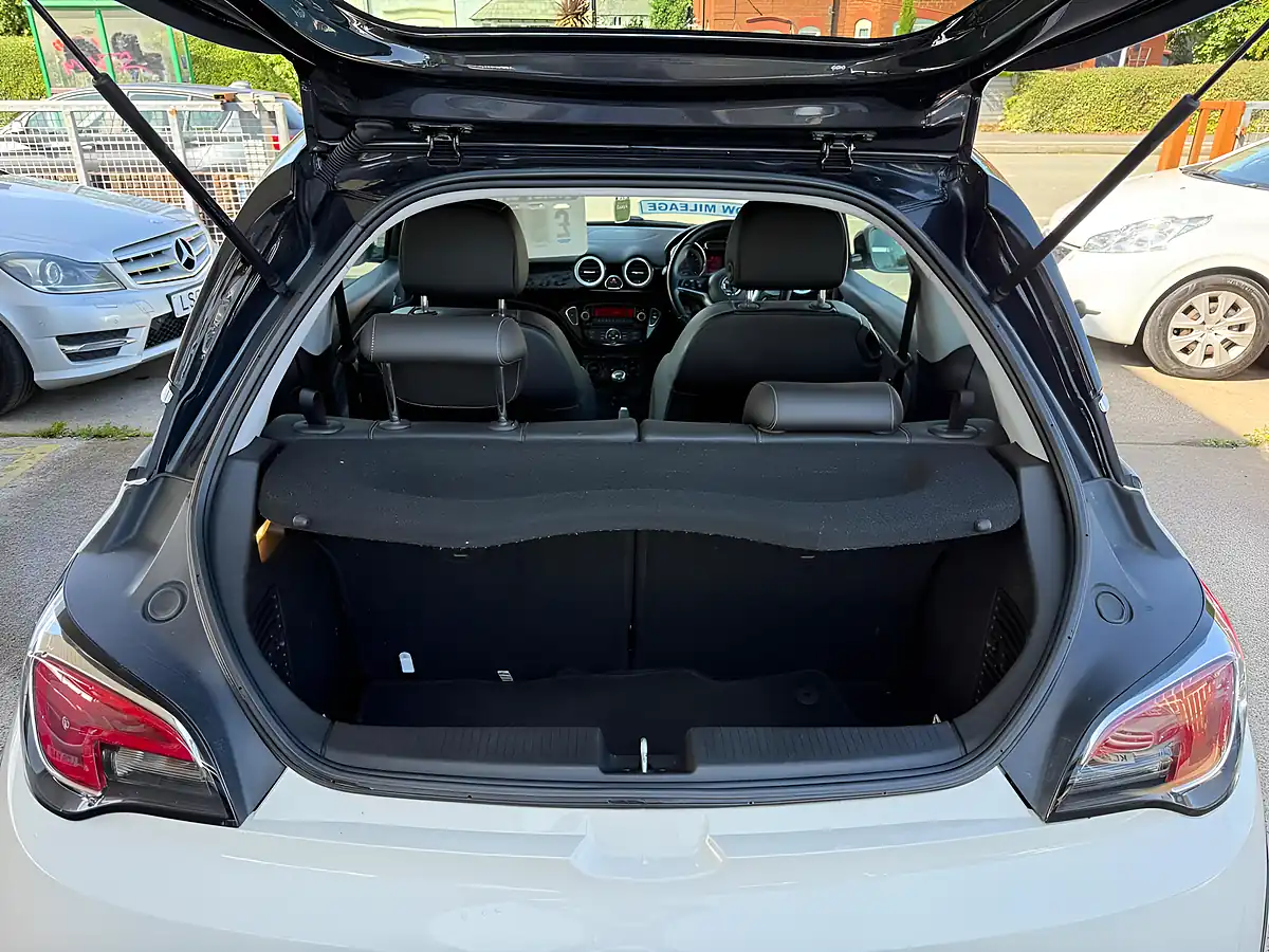 Used 2015 Vauxhall Adam Rocks Air White - Interior and Exterior details 10