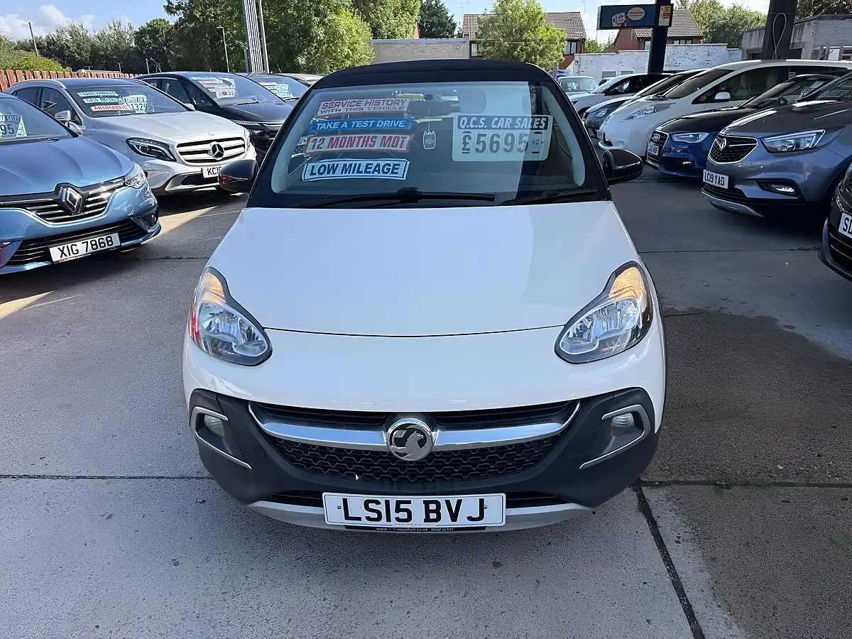 Used 2015 Vauxhall Adam Rocks Air White - Interior and Exterior details 8