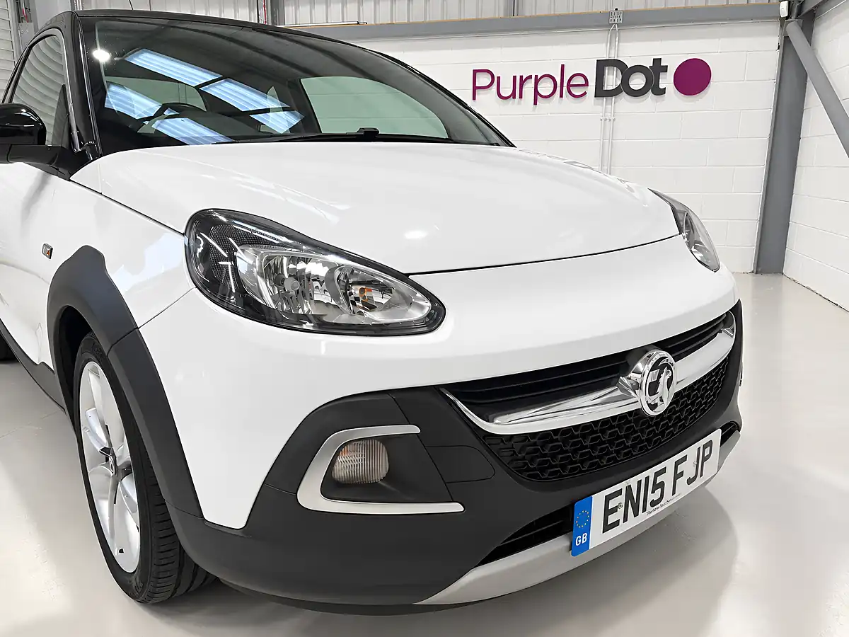 Used 2015 Vauxhall Adam Rocks Air White - Interior and Exterior details 4