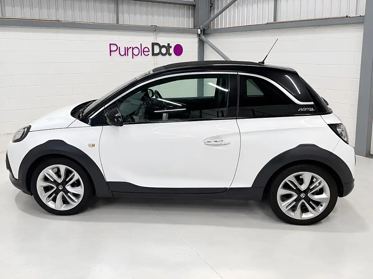 Used 2015 Vauxhall Adam Rocks Air White - Interior and Exterior details 5