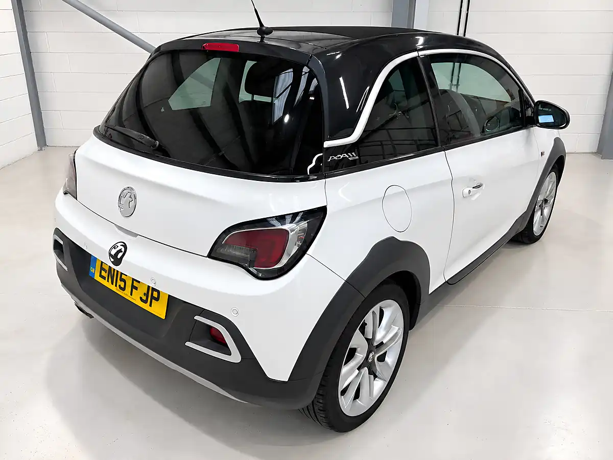 Used 2015 Vauxhall Adam Rocks Air White - Interior and Exterior details 7