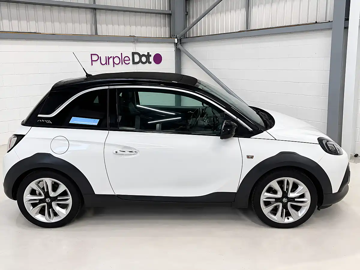 Used 2015 Vauxhall Adam Rocks Air White - Interior and Exterior details 8