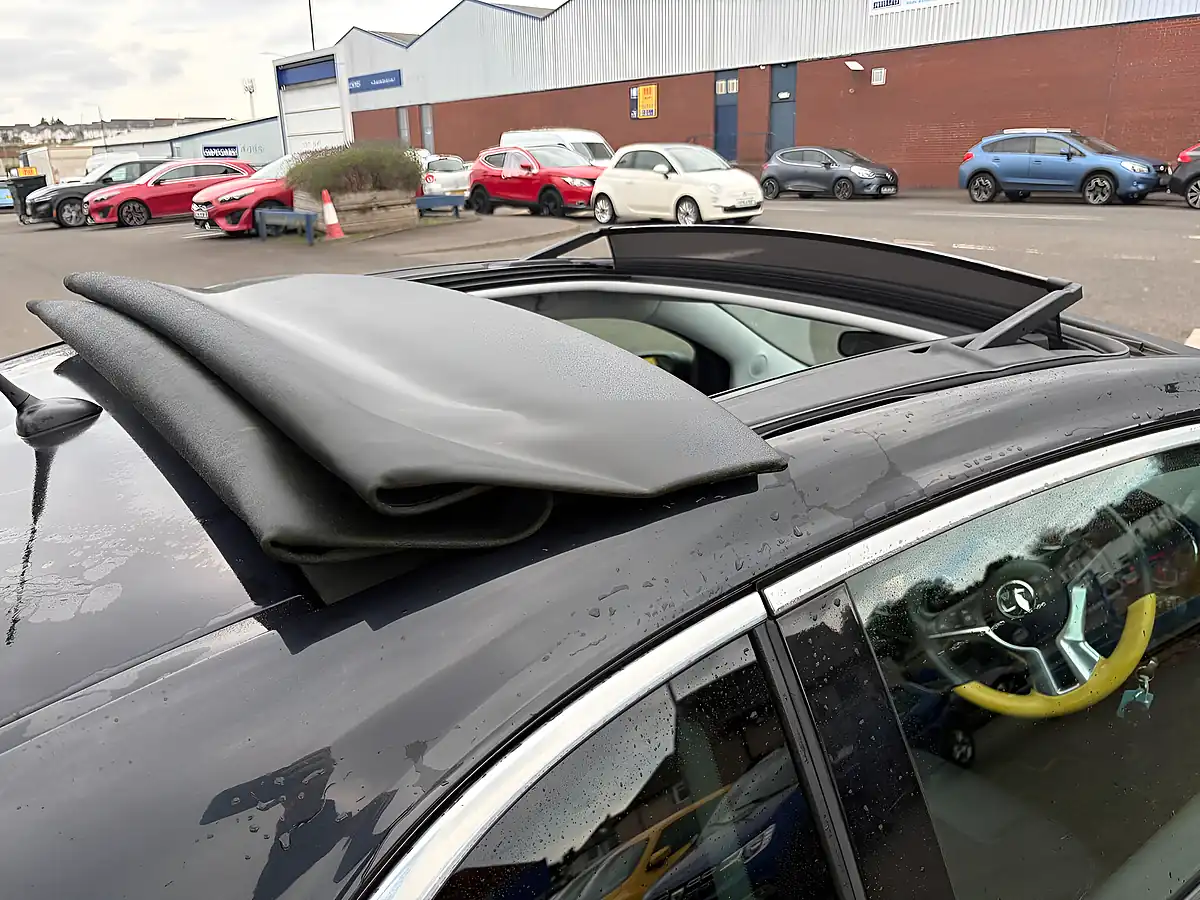 Used 2015 Vauxhall Adam Rocks Air Yellow - Interior and Exterior details 18