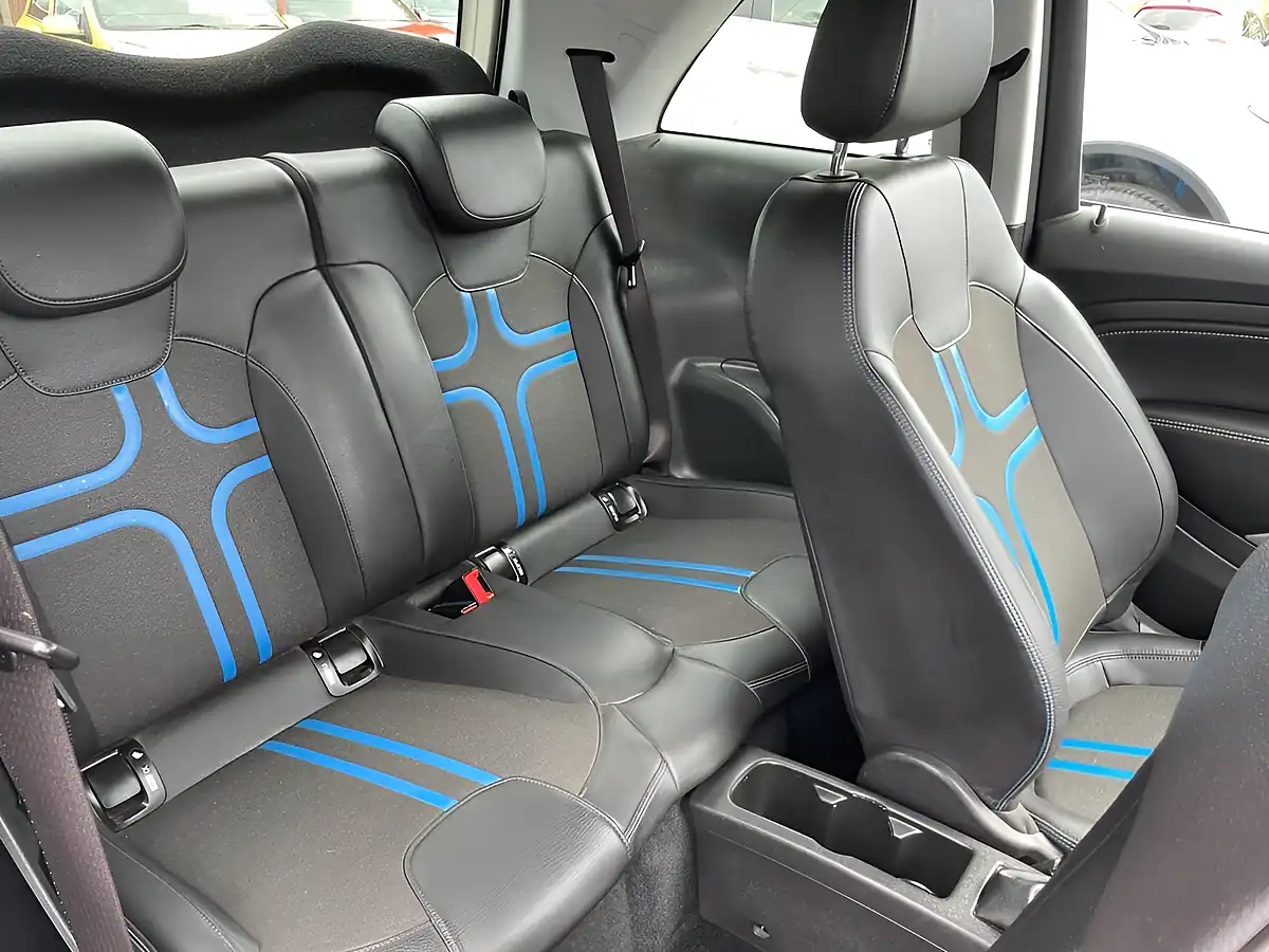 Used 2015 Vauxhall Adam Slam Let It Blue - Interior and Exterior details 12