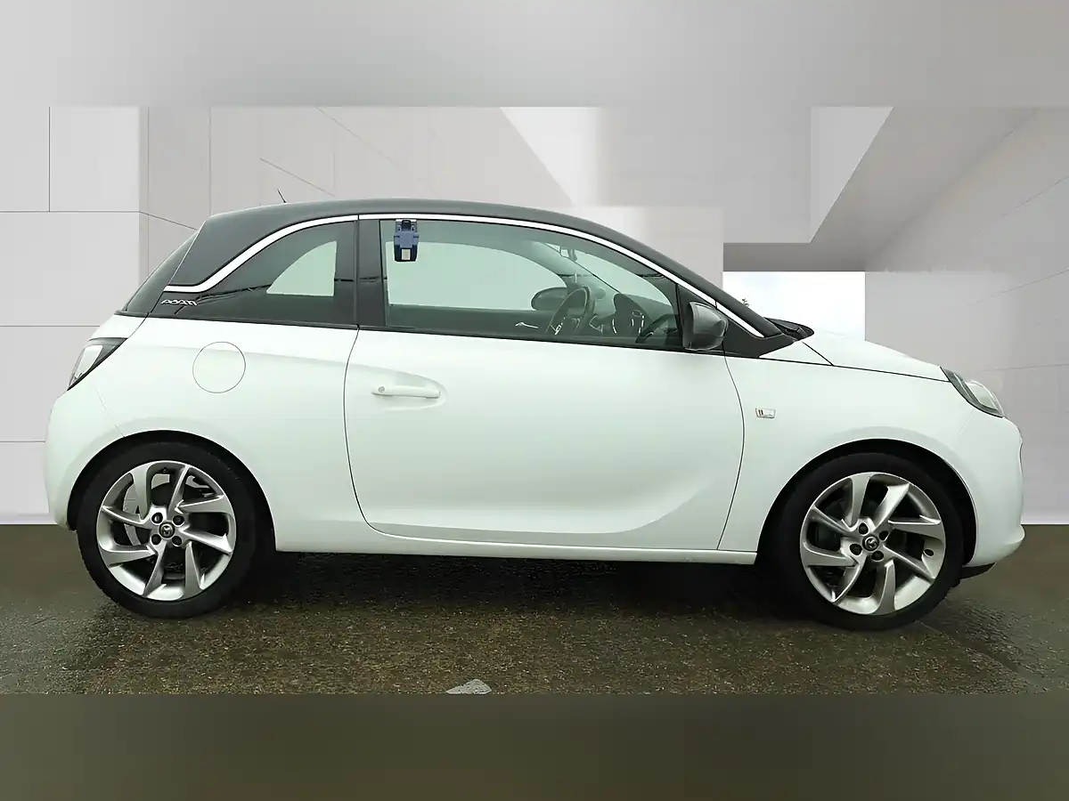 Used 2015 Vauxhall Adam Slam White - Interior and Exterior details 6