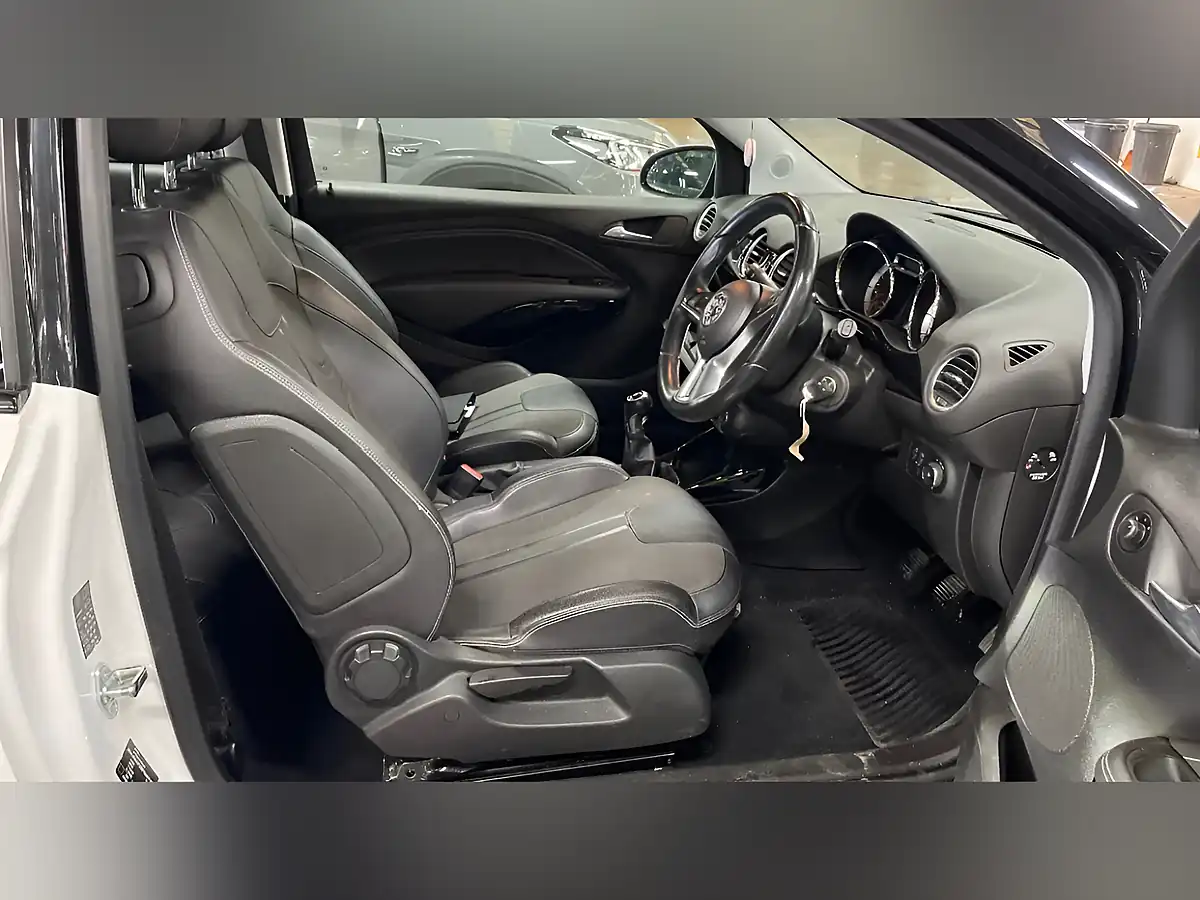 Used 2015 Vauxhall Adam Slam White - Interior and Exterior details 8