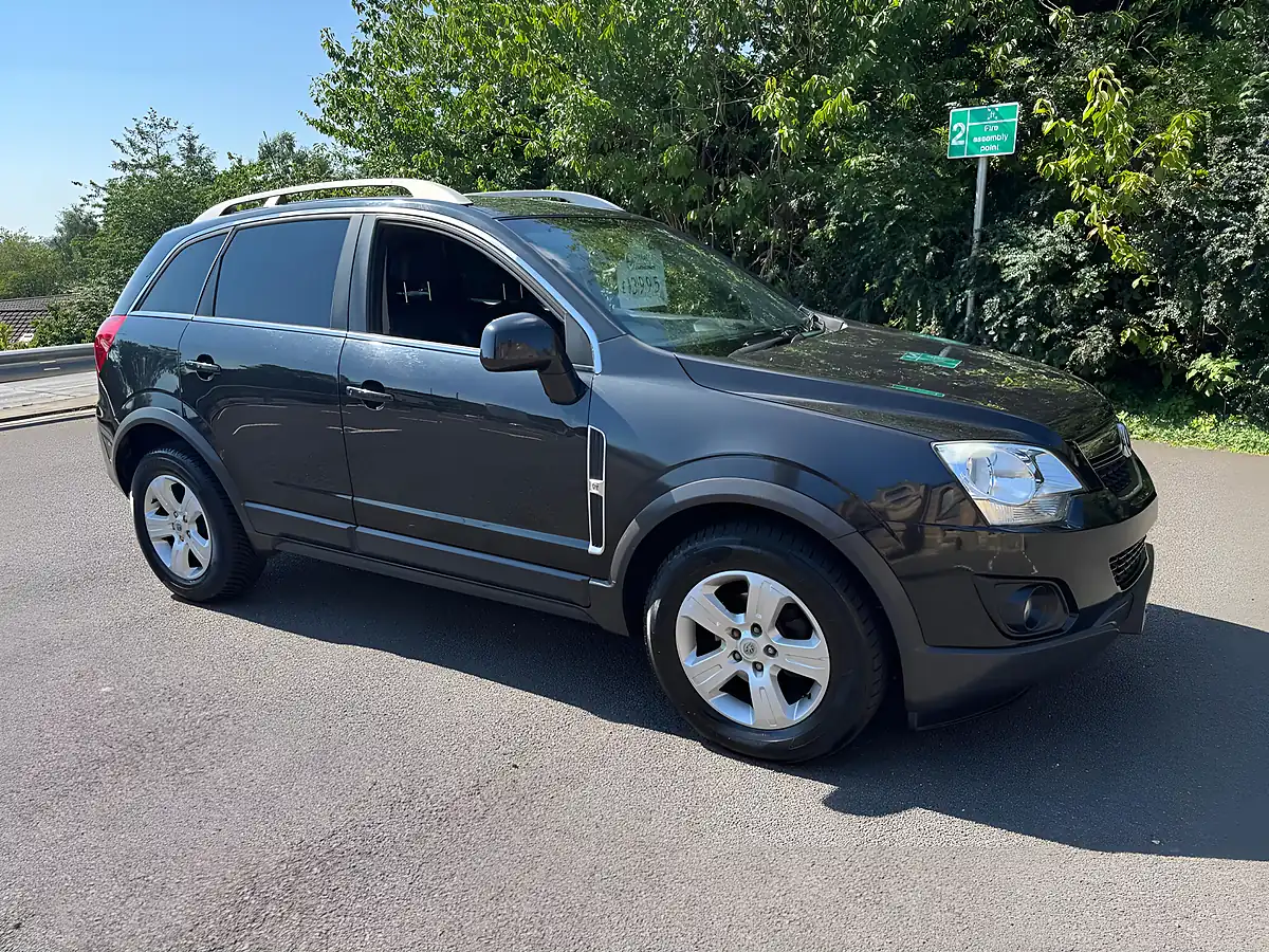 Used 2015 Vauxhall Antara Diamond Black - Interior and Exterior details 10